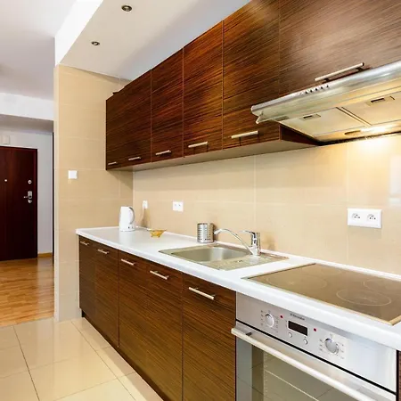 Green Wood Platinum Towers Aparthotel