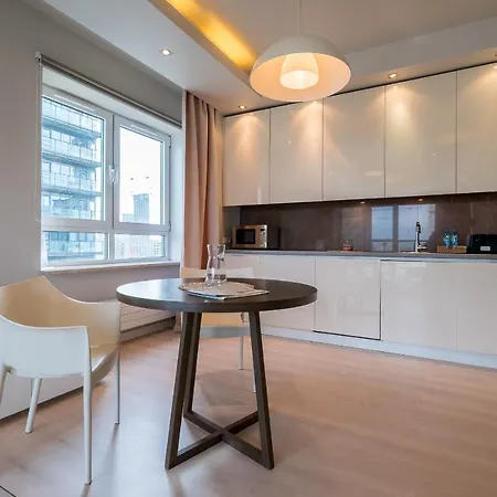 Aparthotel Green Wood Platinum Towers Warsaw